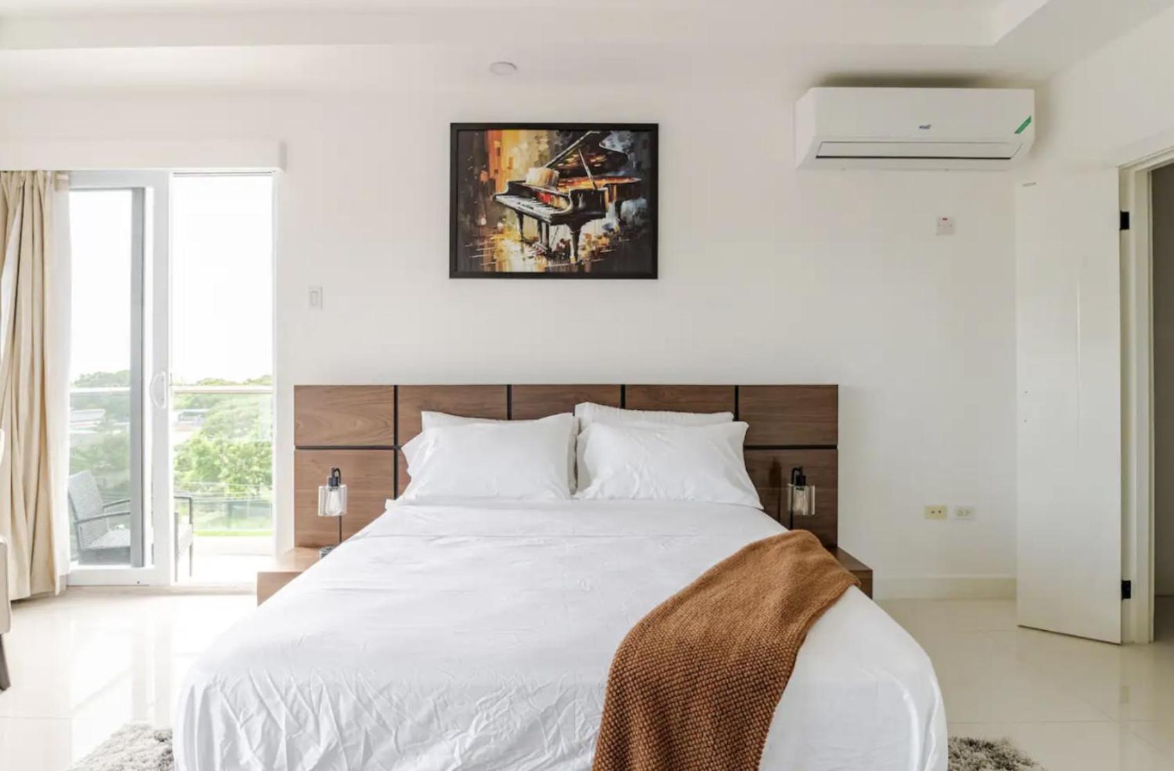 Luxe City Oasis 2Br With Rooftop Pool And Gym Kingston Ngoại thất bức ảnh