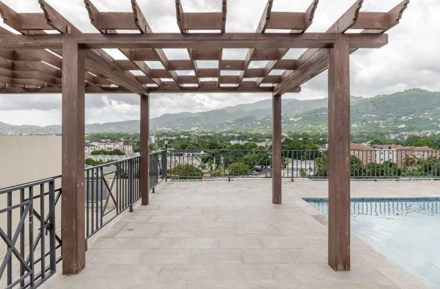 Luxe City Oasis 2Br With Rooftop Pool And Gym Kingston Ngoại thất bức ảnh